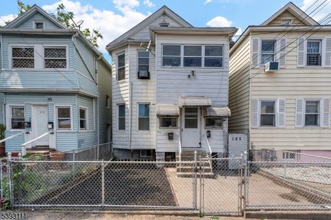 Photo of 102 Highland Ave, Clifton, NJ 07011 (MLS # 3994143)