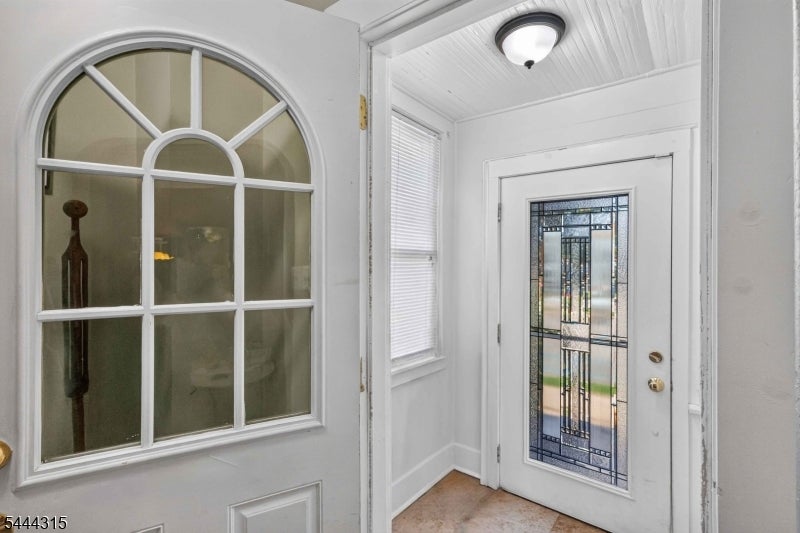 12 Maple St