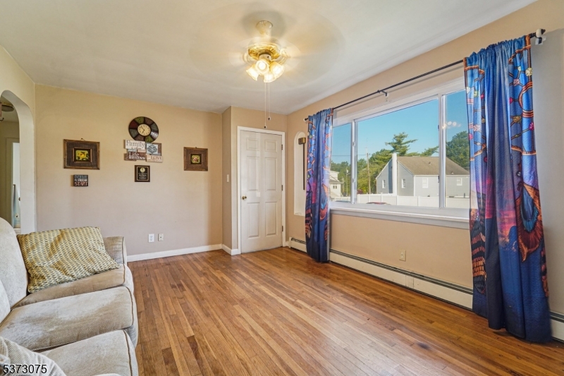 1 Velock Dr