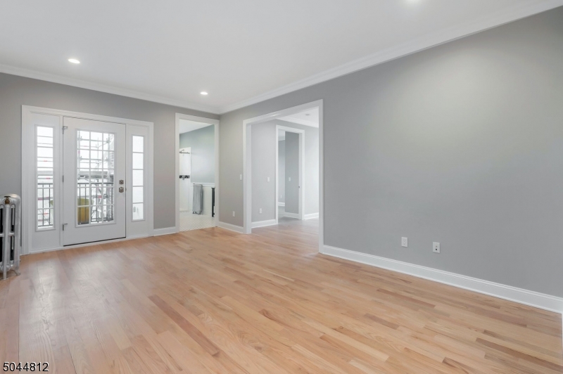 45 N Fullerton Ave 304