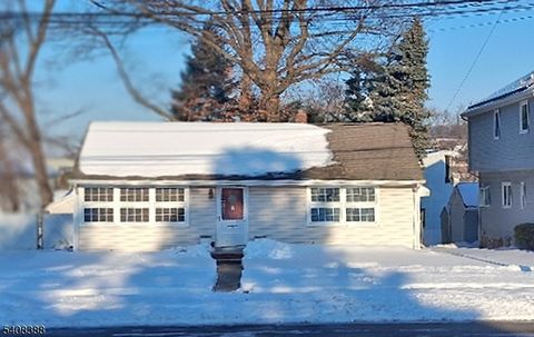 8 Potter Rd Clifton City NJ 07013