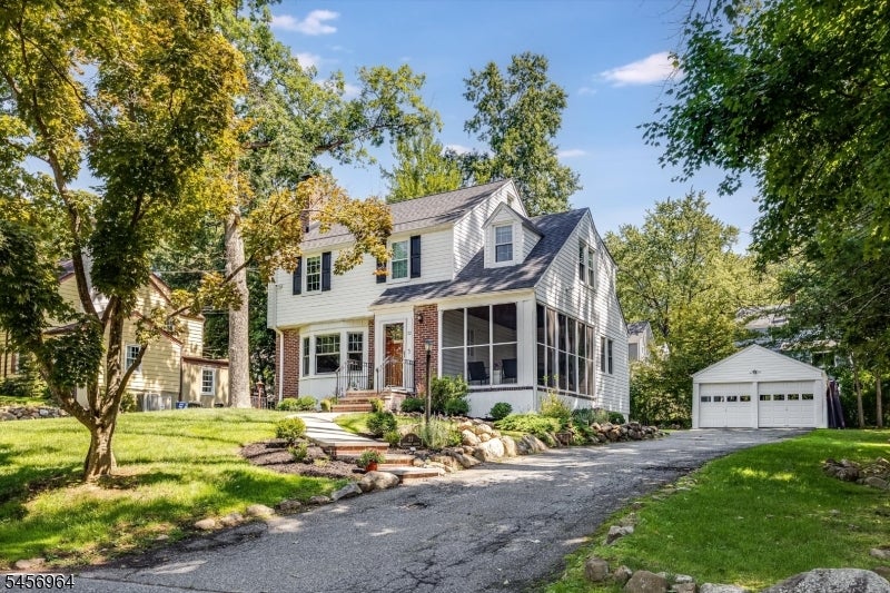 22 Sheridan Avenue