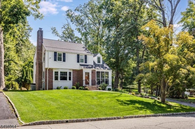 22 Sheridan Avenue