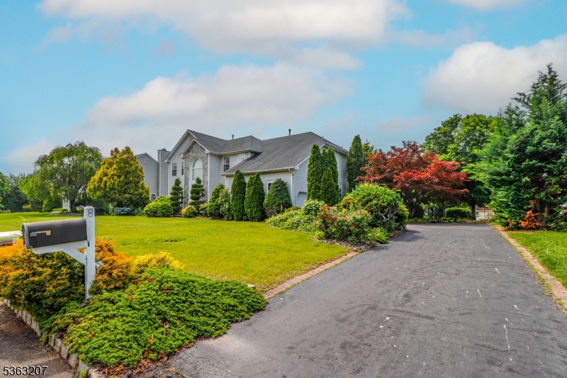 8 Staudt Ct
