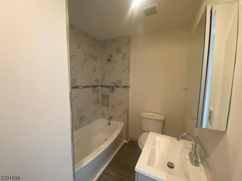 241 N 16th St