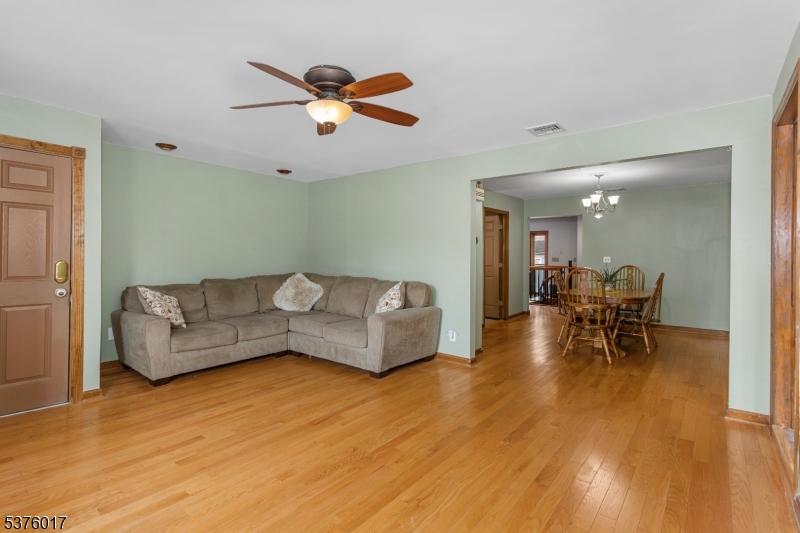 539 Broad St 2