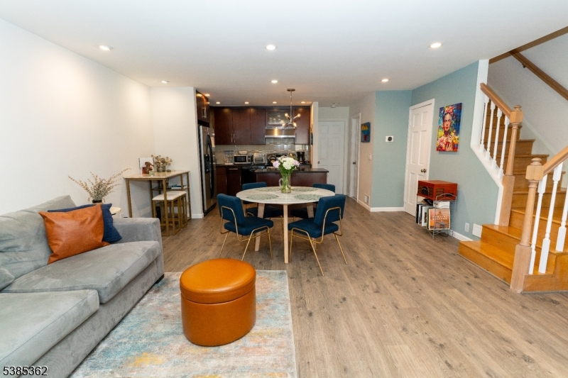 905 River Renaissance 905