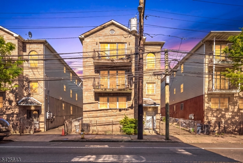 25-27 Norfolk St
