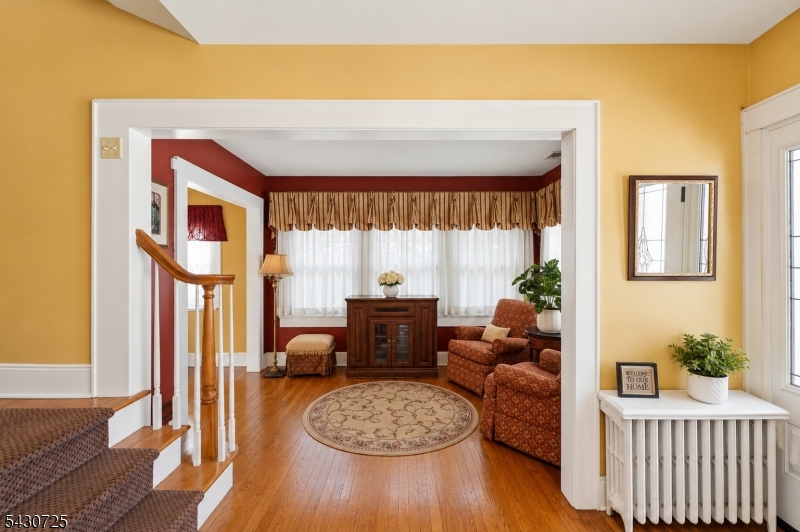 7 Wayland Dr
