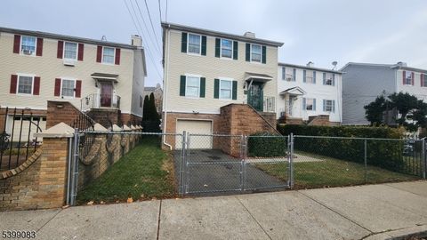 79 Crane St Newark City NJ 07104