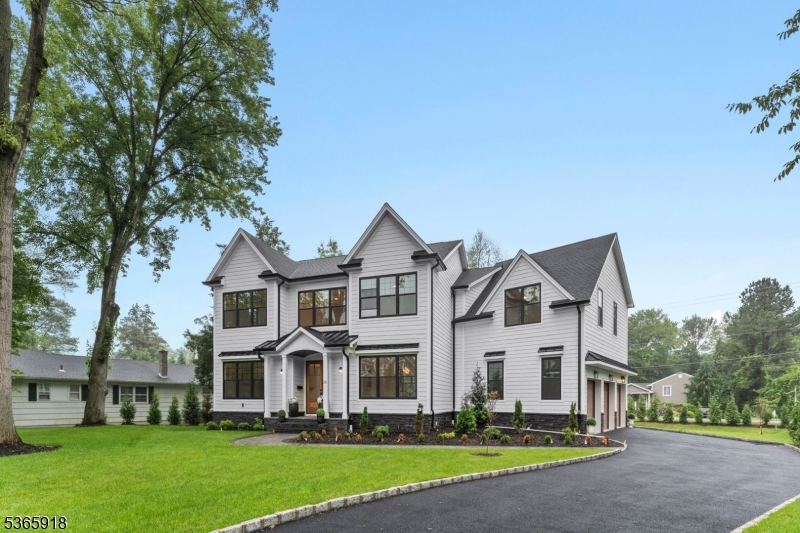 24 Rockwood Rd