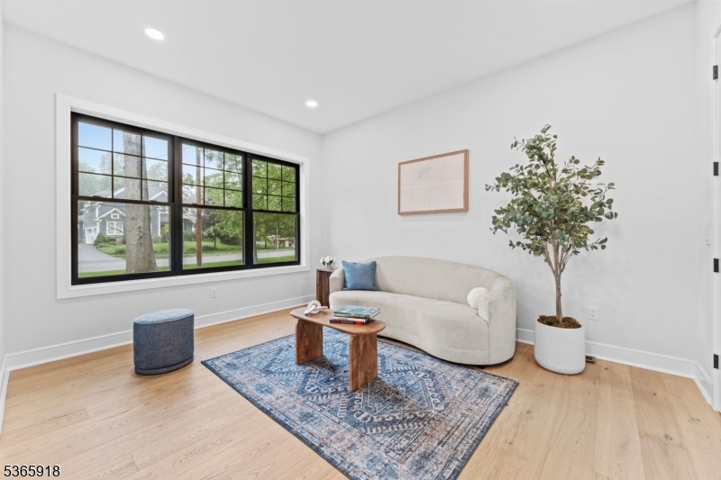 24 Rockwood Rd