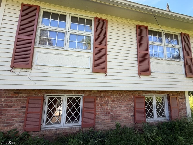 73 Canfield Rd