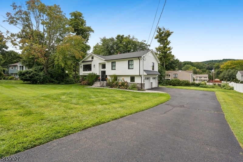 56 Brown Ave