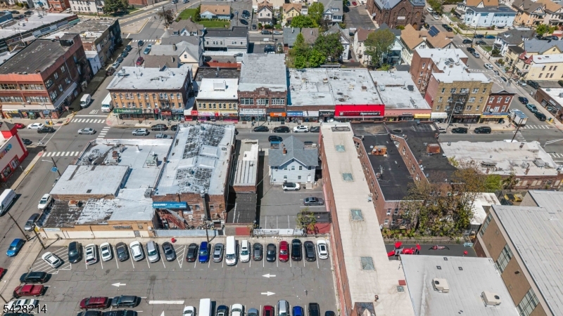 285 Monroe St