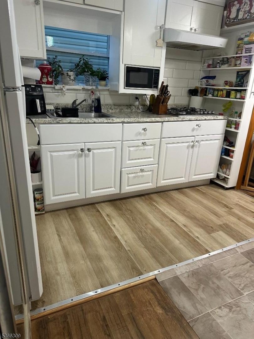 16 Sale St