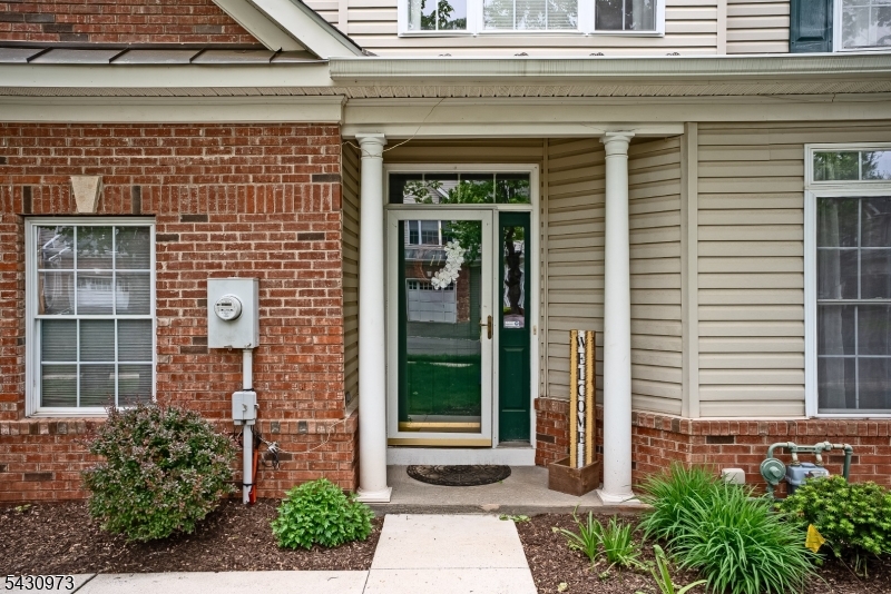 112 Loft Dr