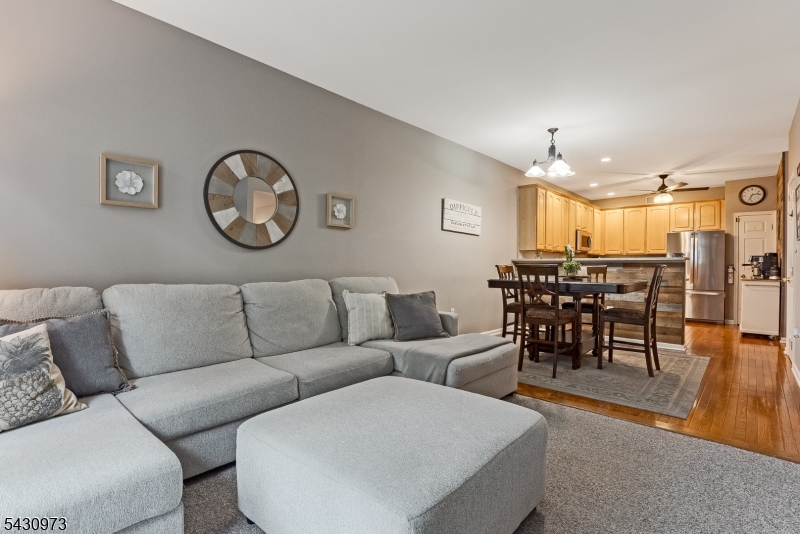 112 Loft Dr