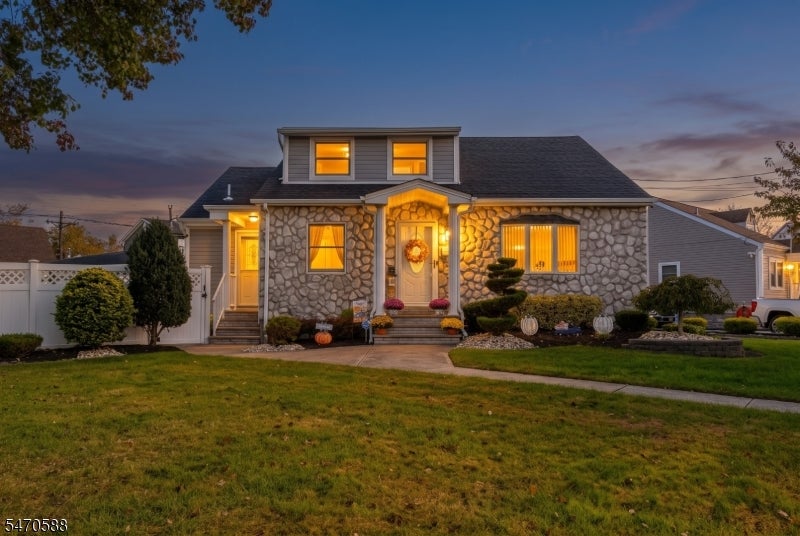 1932 Crescent Pkwy