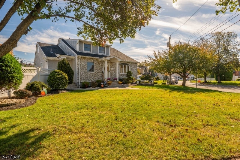 1932 Crescent Pkwy