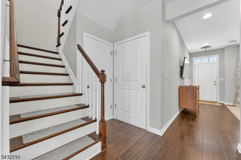 11 Cannon Dr