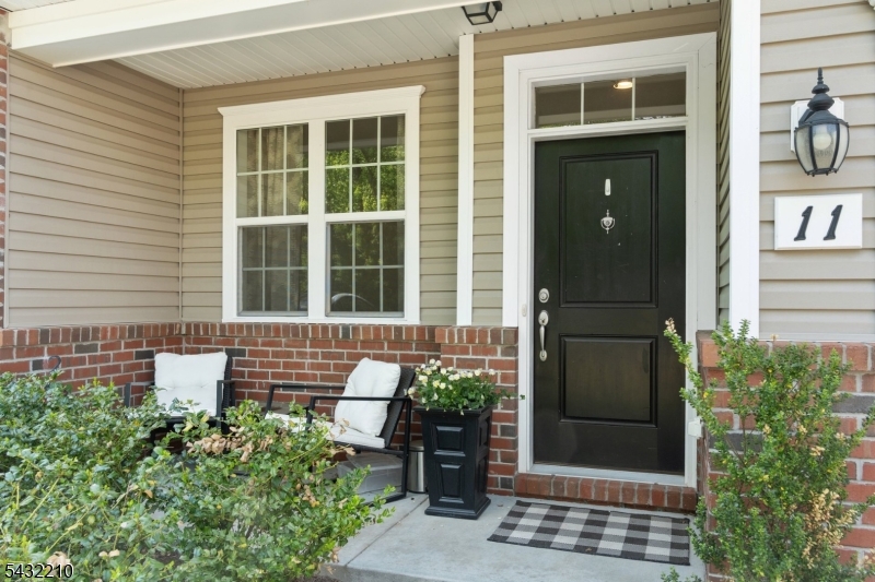 11 Cannon Dr
