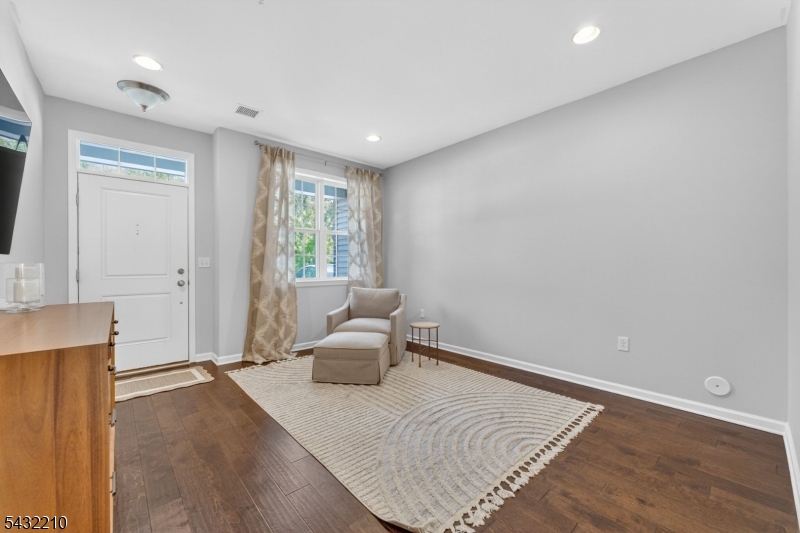11 Cannon Dr