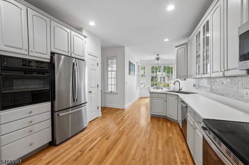 4 Meadowbrook Club Way