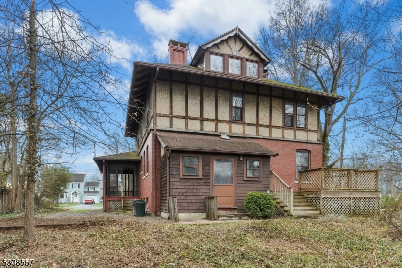 150 W Dudley Ave