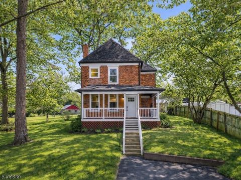 71 Wishing Well Rd Hamburg Boro NJ 07419