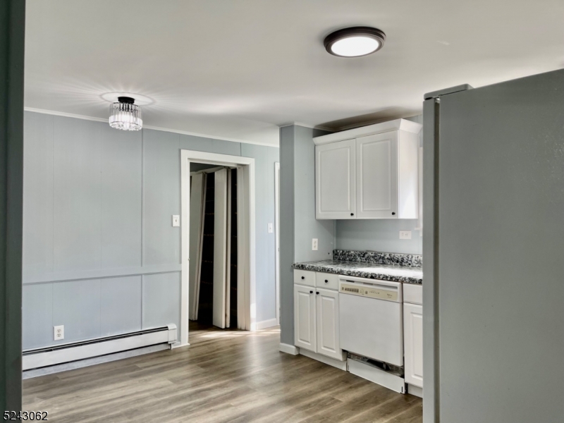 42 Oneida Ave