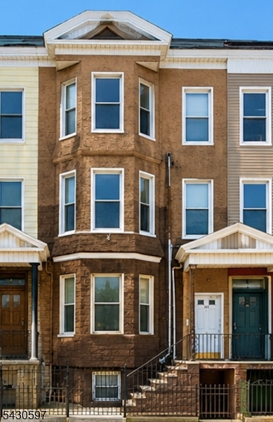 143 Hopkins Ave