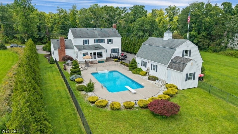 290 Powerville Rd