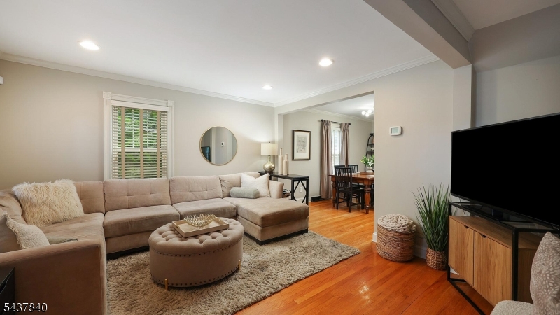 738 Rahway Ave