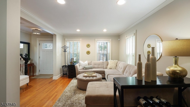 738 Rahway Ave