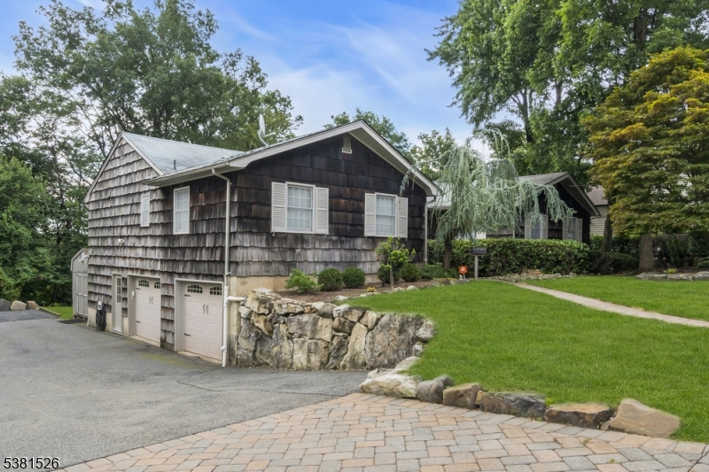 27 Underwood Dr