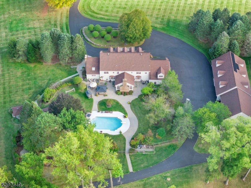 37 Pequest Rd