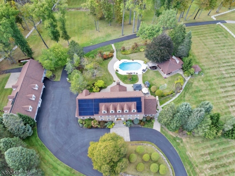 37 Pequest Rd