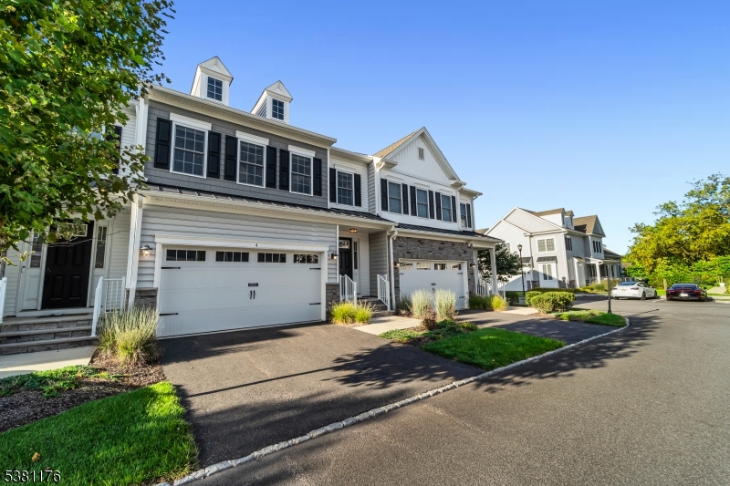 4 Lenape Ln 805