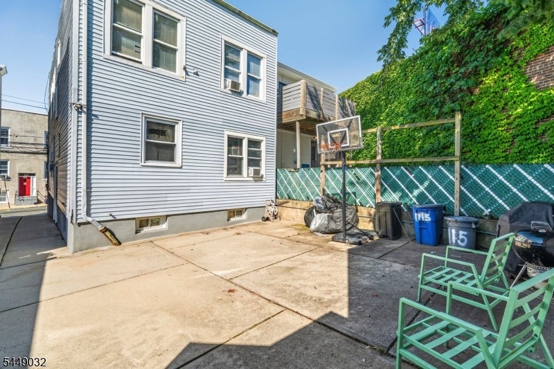 1115 22Nd St