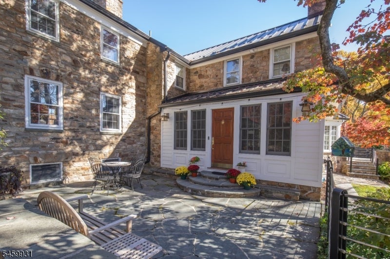 48 Harbourton Woodsville Rd