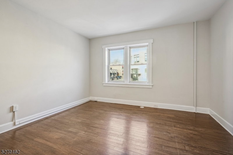 166 Maplewood Ave 3
