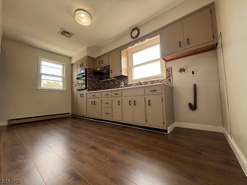 115 Van Riper Ave