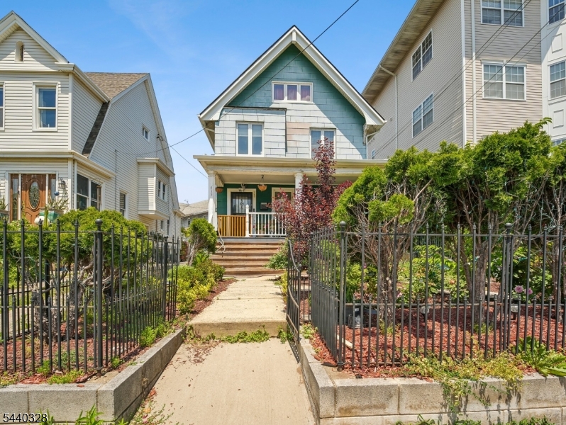 415 Westfield Ave