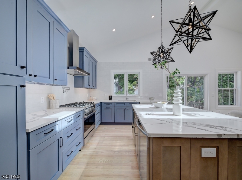 13 Collinwood Rd