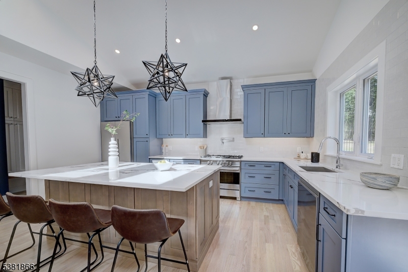 13 Collinwood Rd