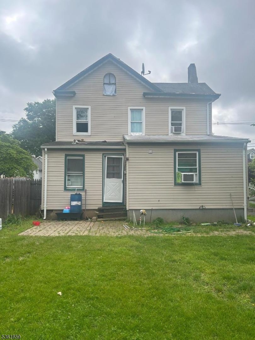67 Manning Ave