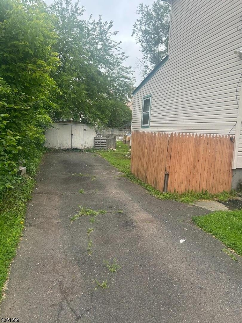 67 Manning Ave