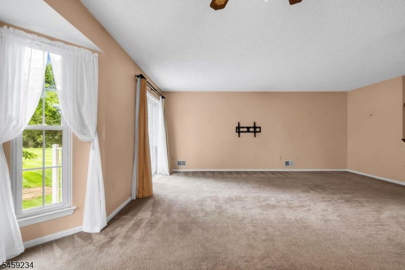 709 Dunn Cir