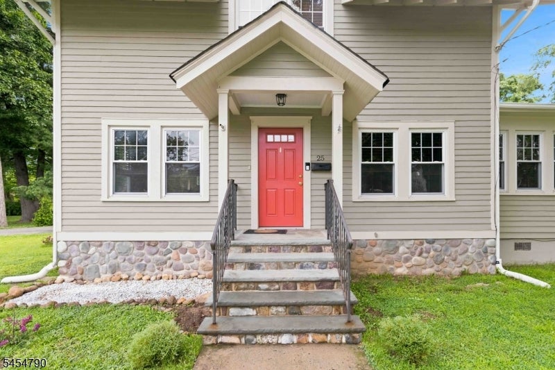 25 Rosedale Ave